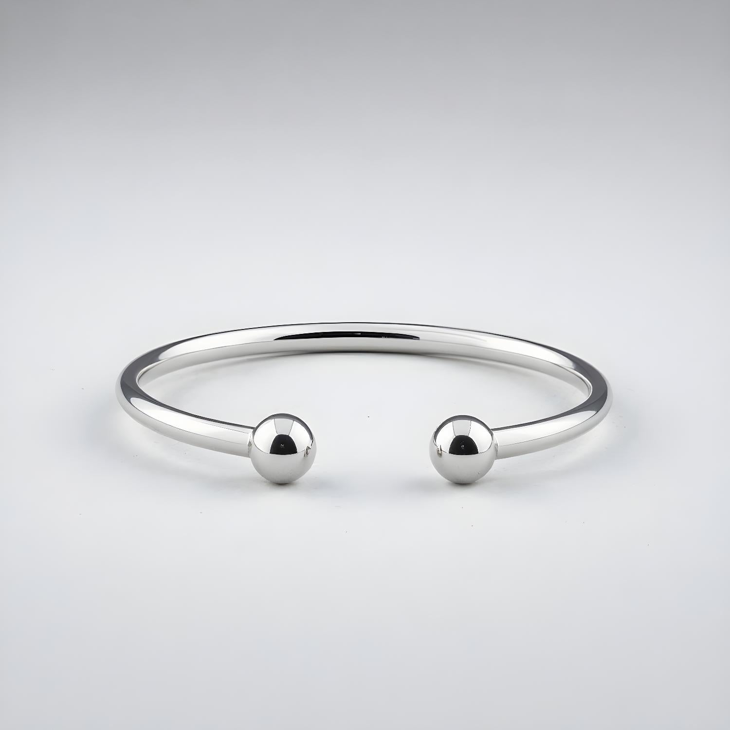 Sterling Silver Ladies Torque Bangle With 2.8mm Plain Profile